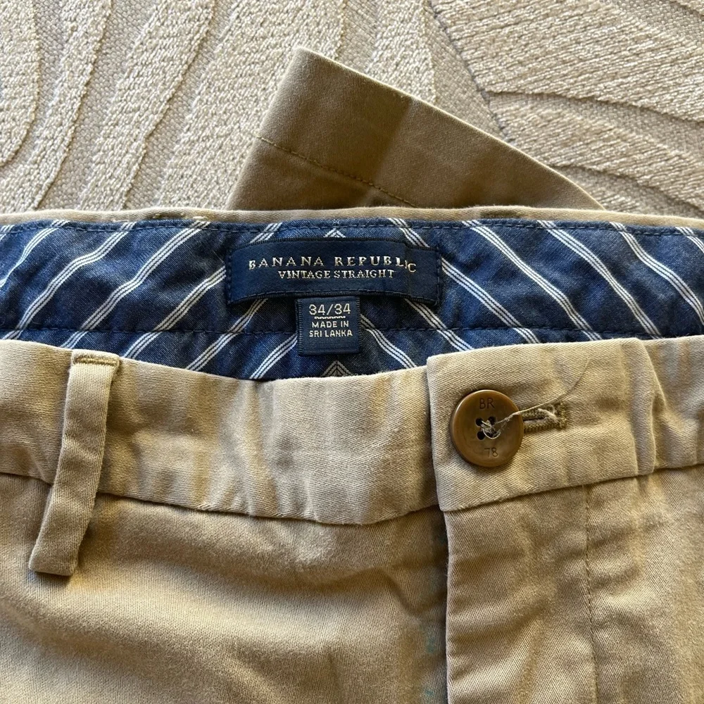 Banana Republic Men’s Khaki Pants